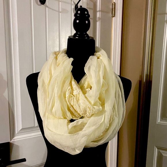 Ivory Scarf - Picture 1 of 2